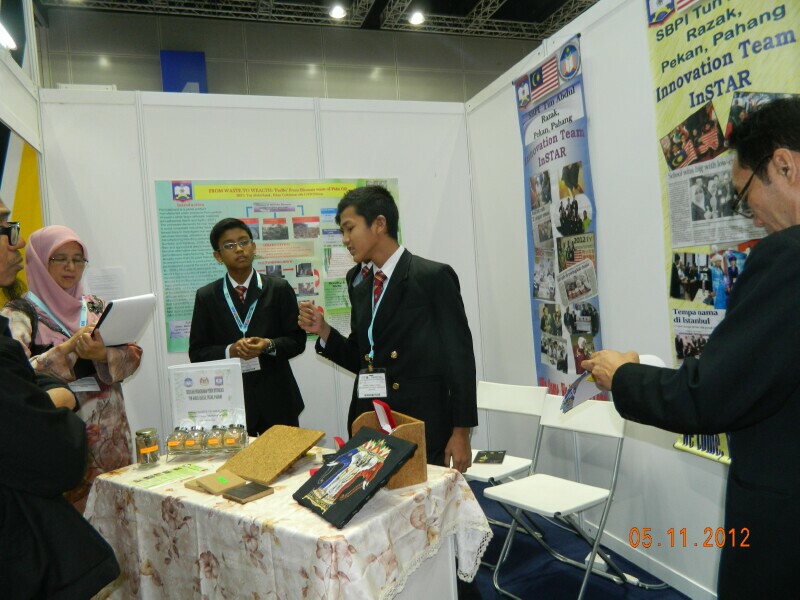 AIN 2012 - 44 AIN 2012 - 44